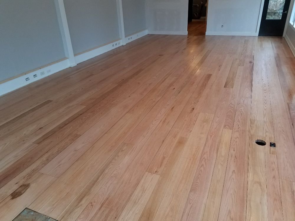 Bild Wood Floor - Refinished Red Oak Planking with water-based finish